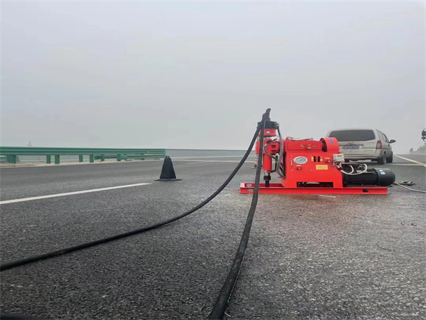 洛南马路路基路面开裂下沉注浆加固灌浆